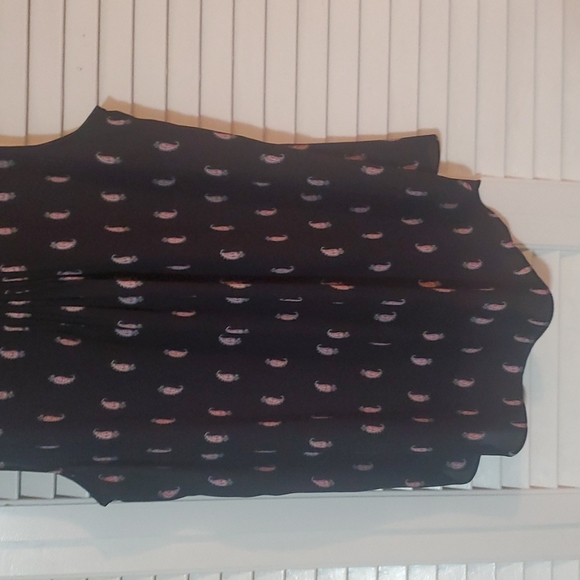 Top - Picture 2 of 4